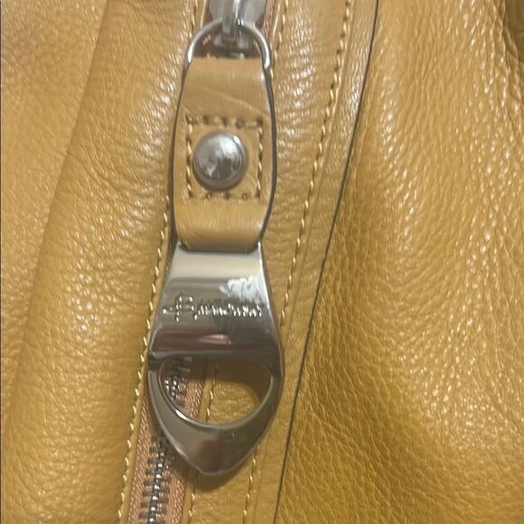 B makowski Elegant mustard yellow  Leather Tote Bag - Picture 3 of 16